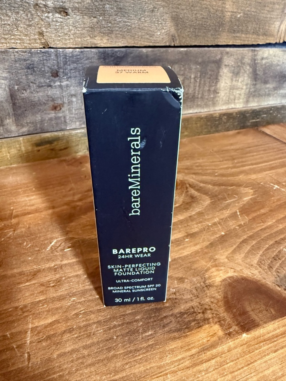 Bare Minerals BarePRO Performance Wear Liquid Foundation SPF 20 Medium 37 Warm